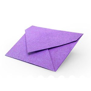 origami violet en forme d'enveloppe